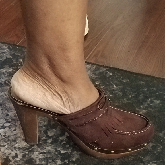 Sale L.e.i Women's Anetteco Brown Faux Leather Tassel Flap Clog Heels Size 11 - Picture 8 of 8